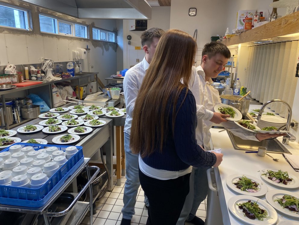 Veisla hjá 10. bekk