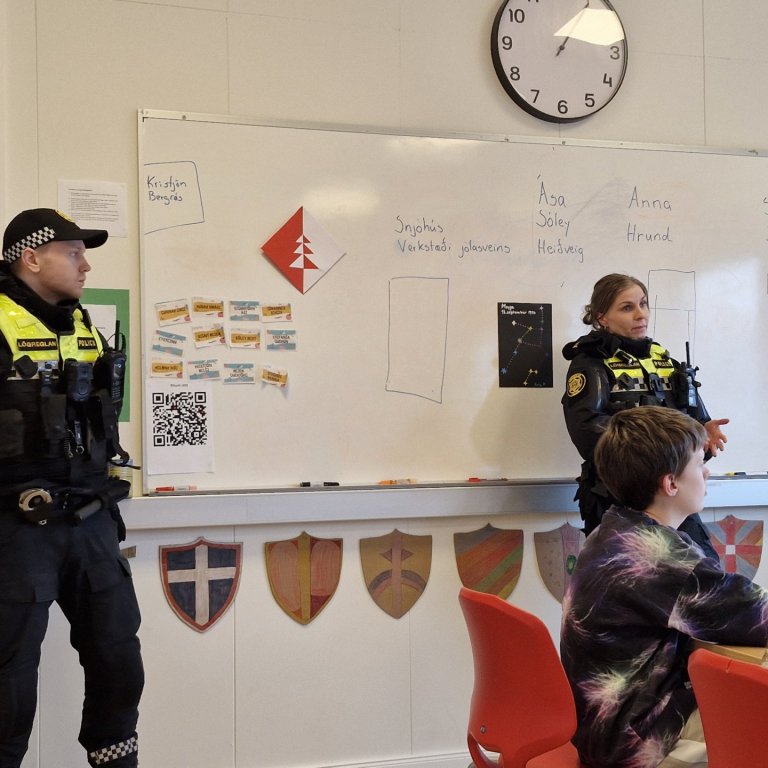 Samfélagslögreglan heimsótti miðstig