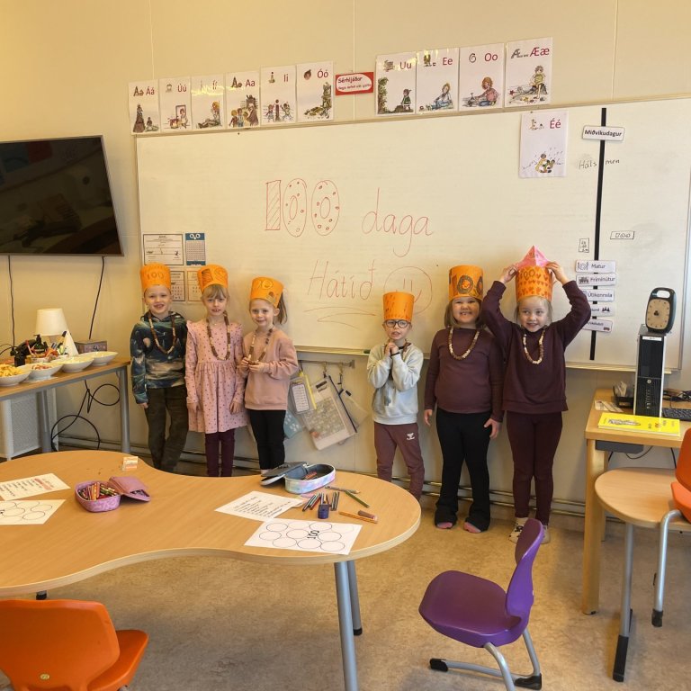 100 daga hátíð 1. bekkjar í dag