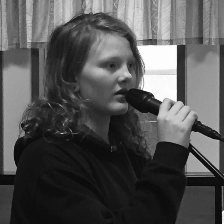 Svava Margrét söng lagið Hallelujah